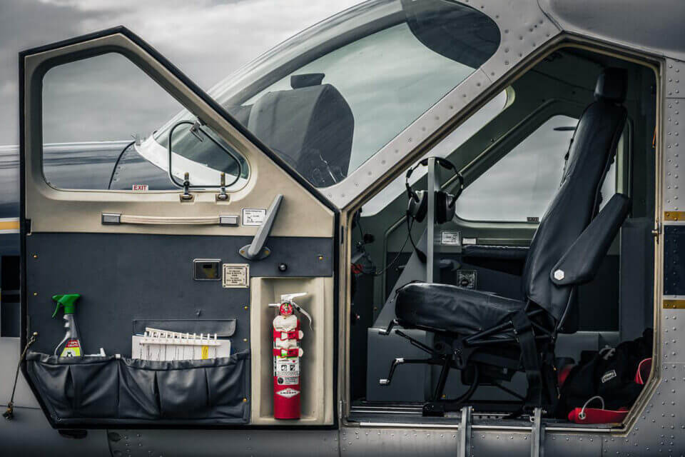 Fire extinguisher in cockpit